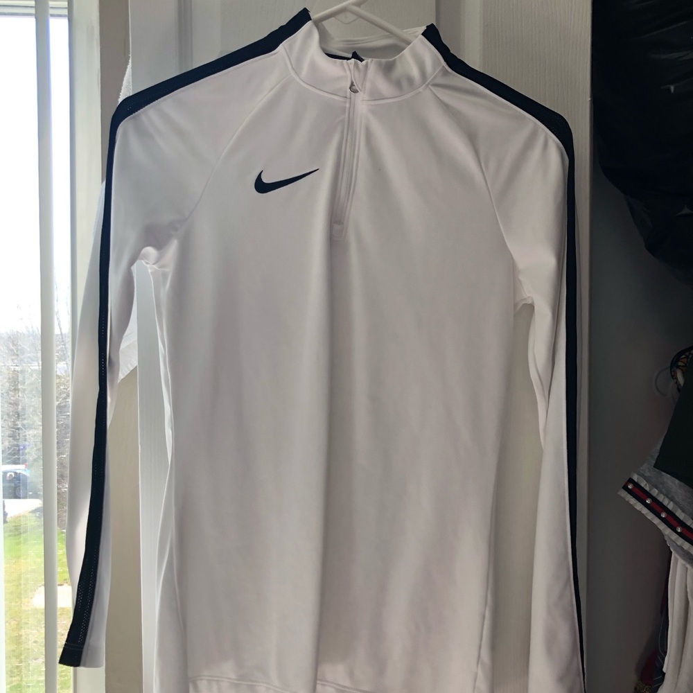 Nike dri-fit sweater
